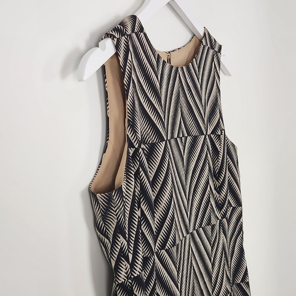 Anne Klein Sleeveless Black and Beige Geometric Print Sheath Dress Size 10 - Picture 2 of 10